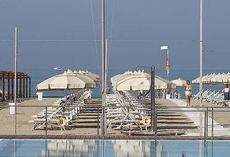 Jolanda Hotel Lido di Camaiore