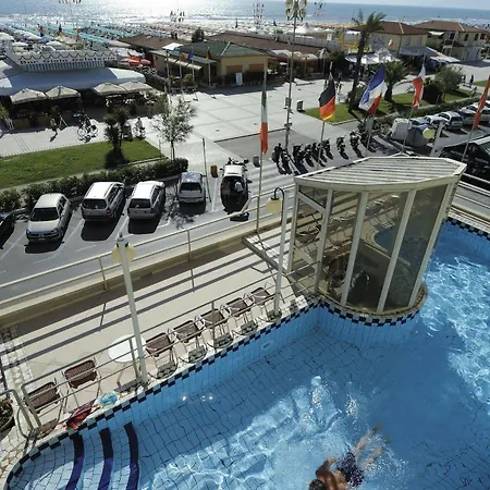 Jolanda Hotel Lido di Camaiore