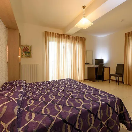 Jolanda 3* Lido di Camaiore