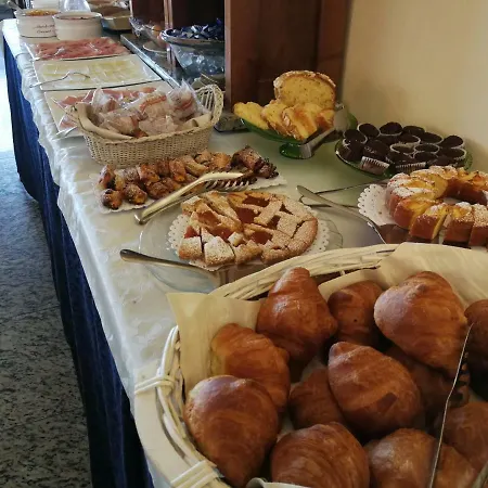 Jolanda Hotel 3*